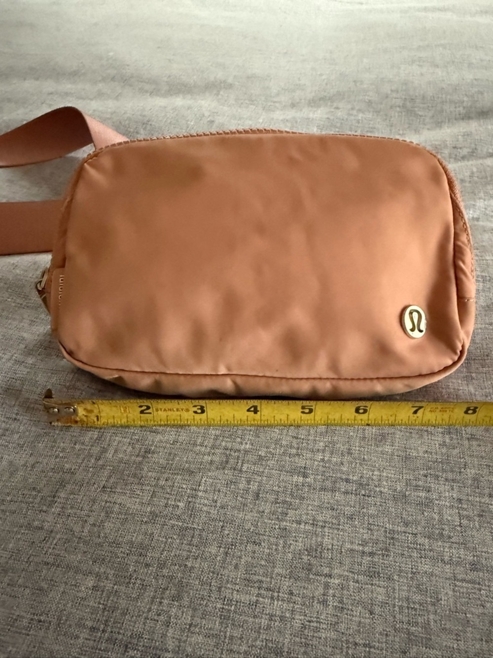lululemon athletica dusty rose Crossbody Bag